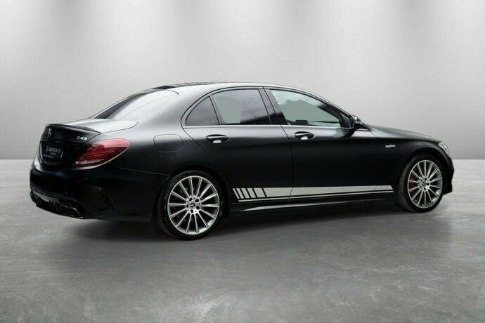 mercedes-benz-c43-bensin-2017-big-48