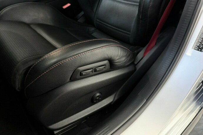 mercedes-benz-c43-bensin-2017-big-24