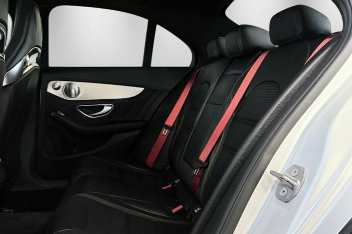 mercedes-benz-c43-bensin-2017-big-31