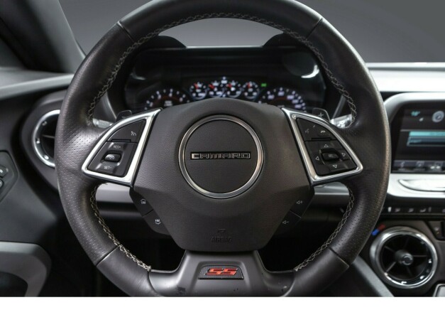 chevrolet-camaro-bensin-2016-big-15