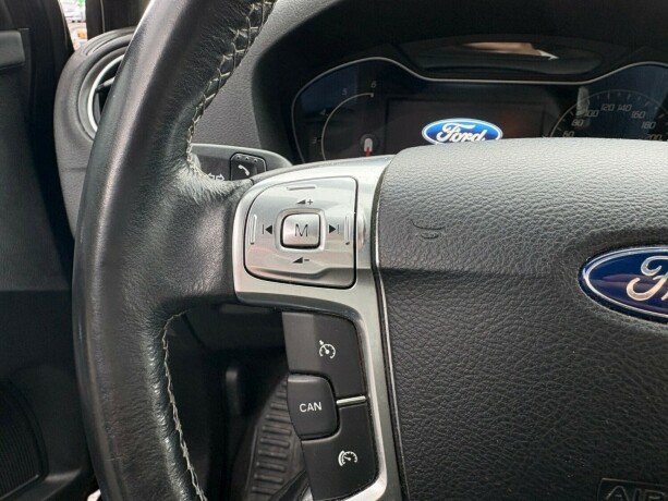 ford-mondeo-diesel-2012-big-19