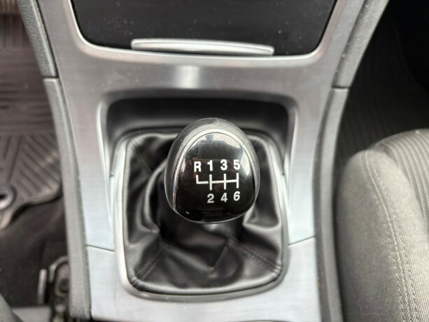 ford-mondeo-diesel-2012-big-24
