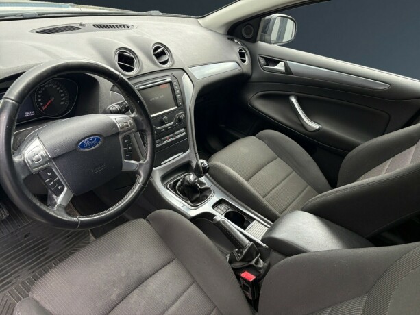 ford-mondeo-diesel-2012-big-11
