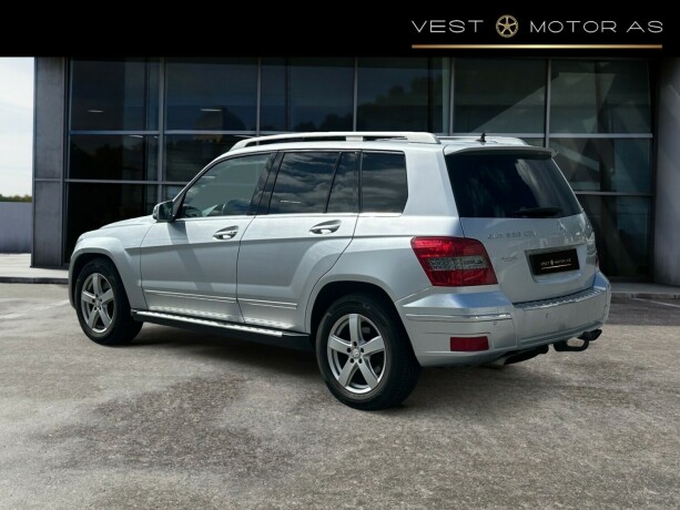 mercedes-benz-glk320-diesel-2009-big-4