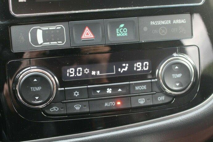 mitsubishi-outlander-elektrisitetbensin-2018-big-22