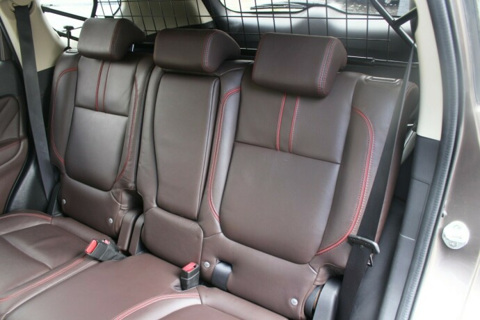 mitsubishi-outlander-elektrisitetbensin-2018-big-8