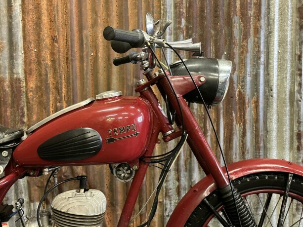 andre-tempo-standard-bensin-1953-big-3