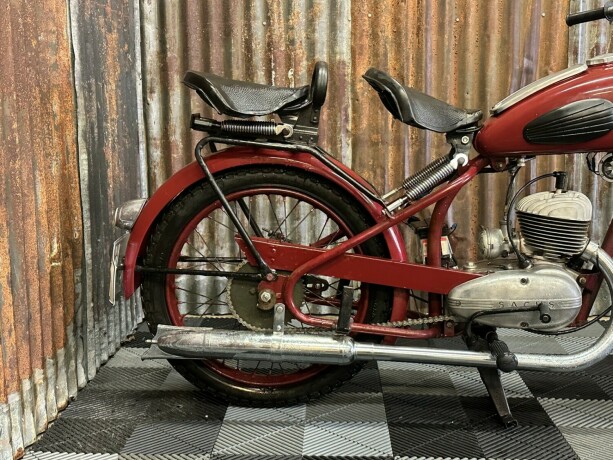 andre-tempo-standard-bensin-1953-big-4