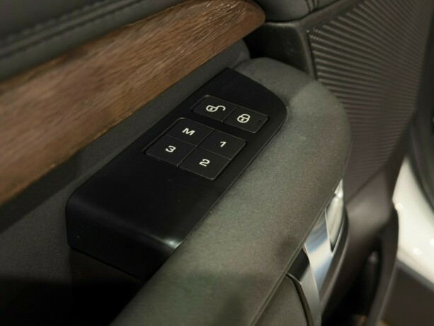 land-rover-discovery-diesel-2018-big-11