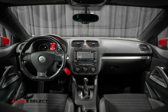 volkswagen-scirocco-diesel-2009-big-28