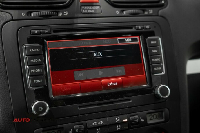 volkswagen-scirocco-diesel-2009-big-34