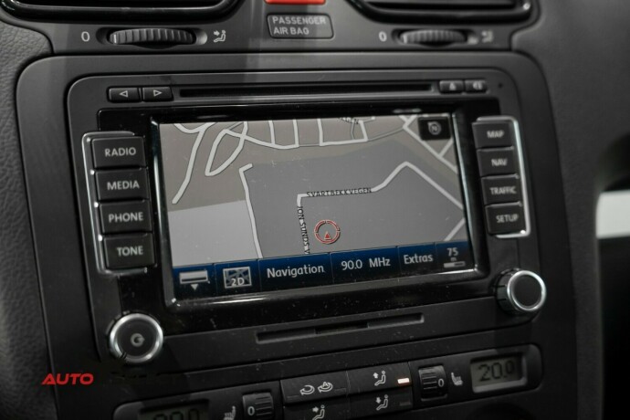 volkswagen-scirocco-diesel-2009-big-32