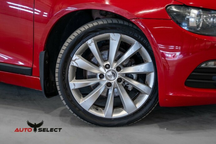 volkswagen-scirocco-diesel-2009-big-2