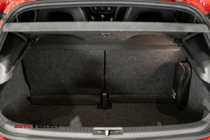 volkswagen-scirocco-diesel-2009-big-8