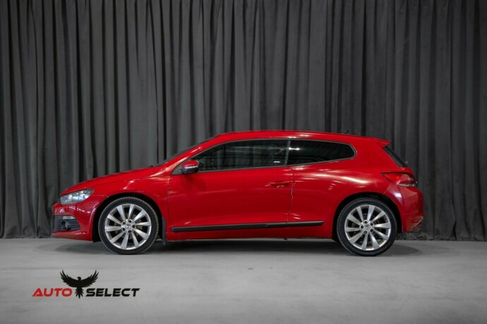 volkswagen-scirocco-diesel-2009-big-6