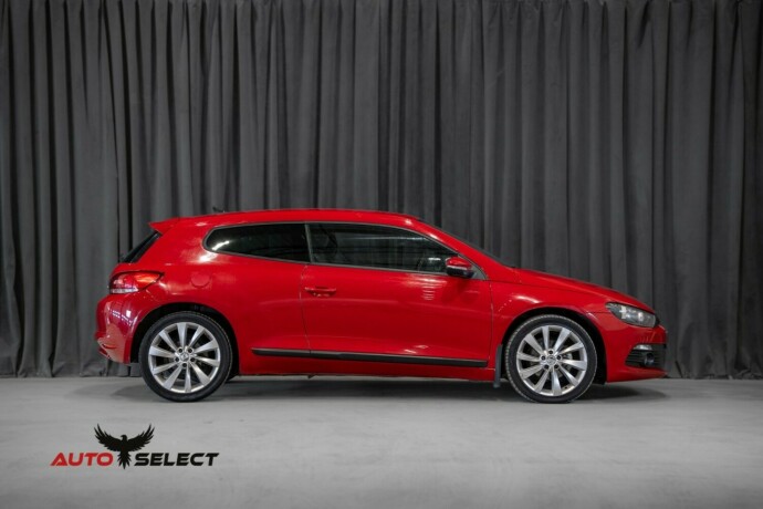 volkswagen-scirocco-diesel-2009-big-10