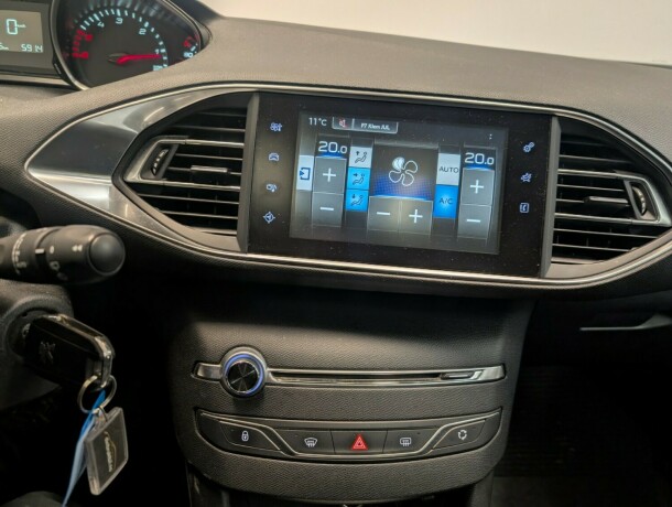 peugeot-308-diesel-2016-big-13