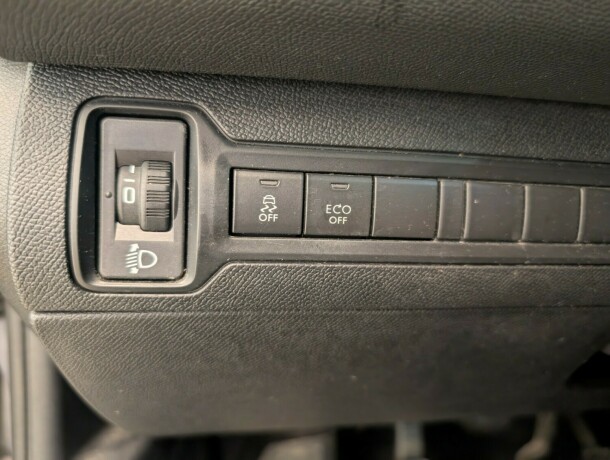 peugeot-308-diesel-2016-big-10