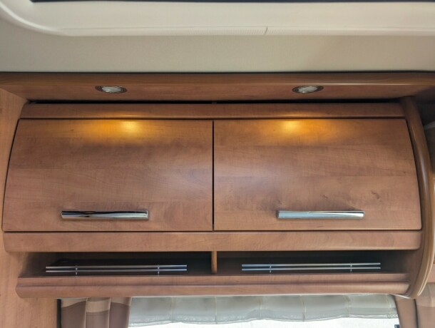 carthago-chic-c-line-i-50-diesel-2013-big-39
