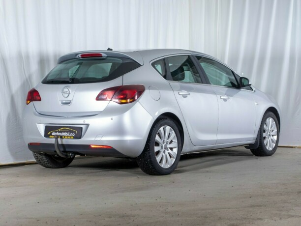 opel-astra-diesel-2010-big-6