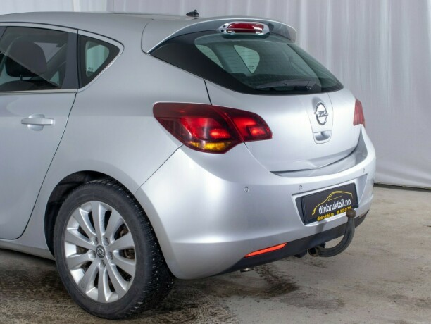 opel-astra-diesel-2010-big-8