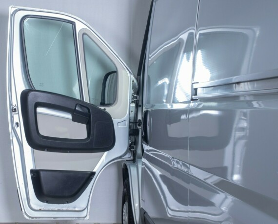 peugeot-boxer-diesel-2019-big-15