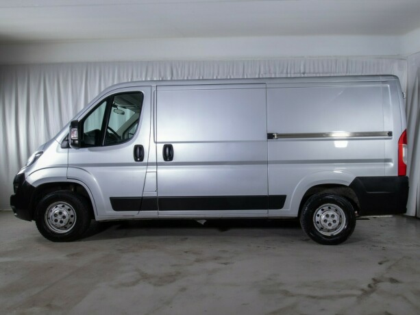 peugeot-boxer-diesel-2019-big-14