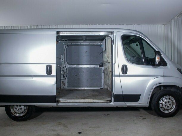 peugeot-boxer-diesel-2019-big-10