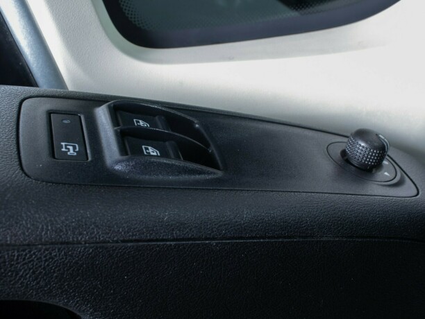 peugeot-boxer-diesel-2019-big-28