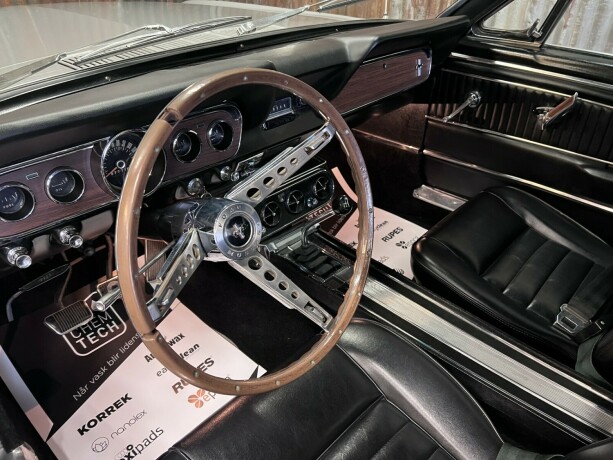 ford-mustang-bensin-1966-big-22
