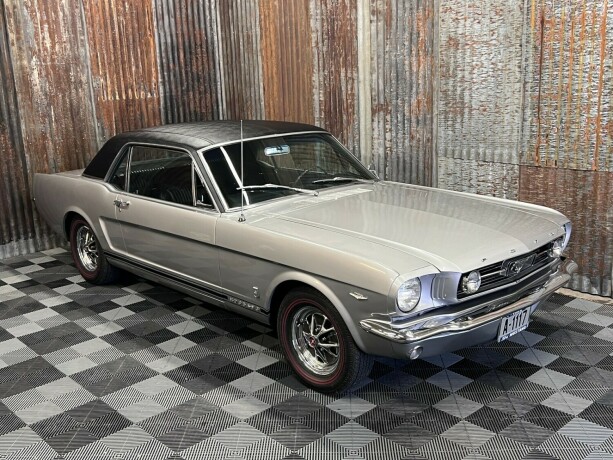 ford-mustang-bensin-1966-big-1
