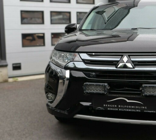 mitsubishi-outlander-elektrisitetbensin-2016-big-6