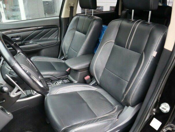 mitsubishi-outlander-elektrisitetbensin-2016-big-12