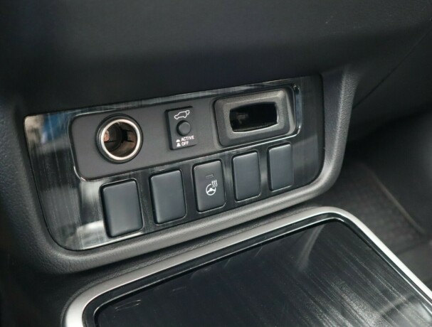 mitsubishi-outlander-elektrisitetbensin-2016-big-20