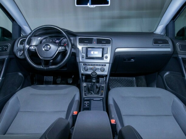 volkswagen-golf-diesel-2014-big-40