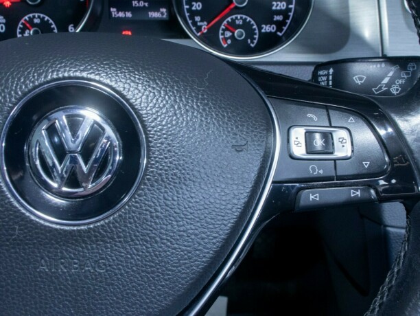 volkswagen-golf-diesel-2014-big-27