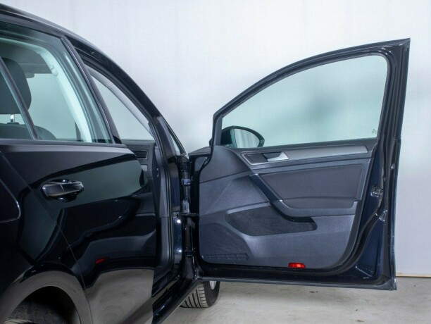 volkswagen-golf-diesel-2014-big-13