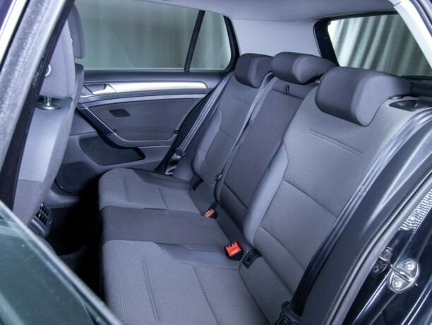 volkswagen-golf-diesel-2014-big-49