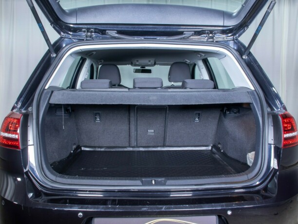 volkswagen-golf-diesel-2014-big-10