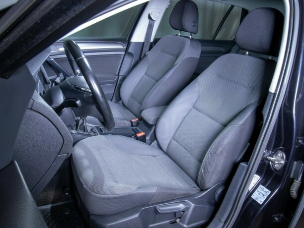 volkswagen-golf-diesel-2014-big-43