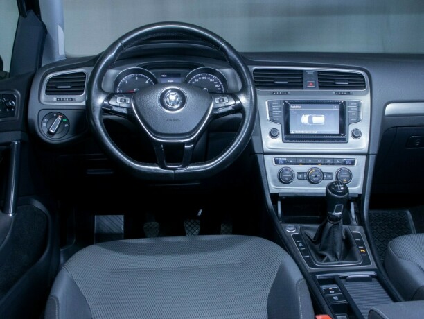 volkswagen-golf-diesel-2014-big-39