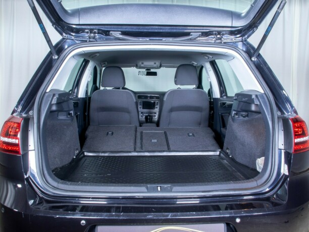 volkswagen-golf-diesel-2014-big-11