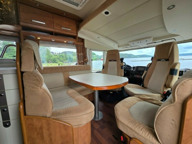 carthago-chic-c-line-i-50-diesel-2013-big-30