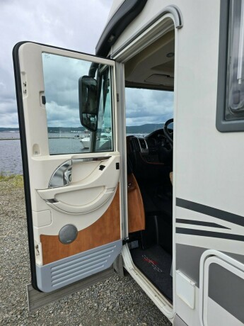 carthago-chic-c-line-i-50-diesel-2013-big-9