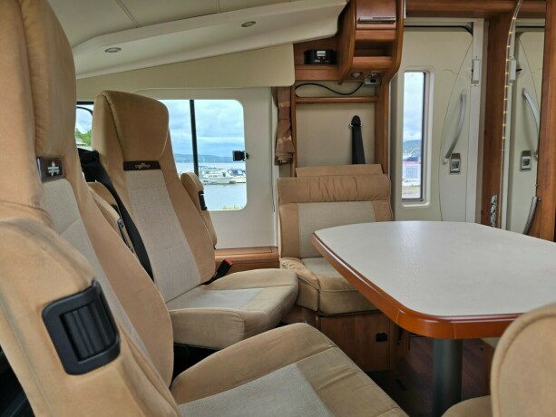 carthago-chic-c-line-i-50-diesel-2013-big-33