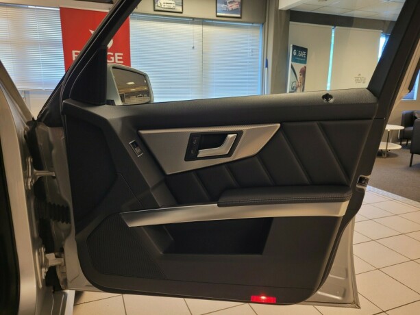 mercedes-benz-glk-diesel-2013-big-16