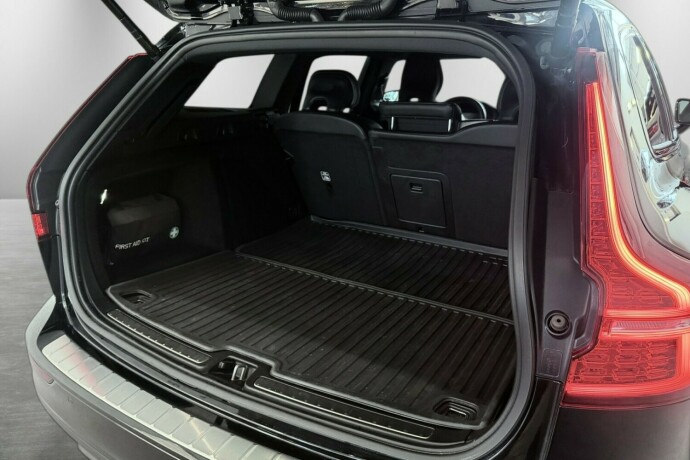 volvo-v60-elektrisitetbensin-2020-big-10