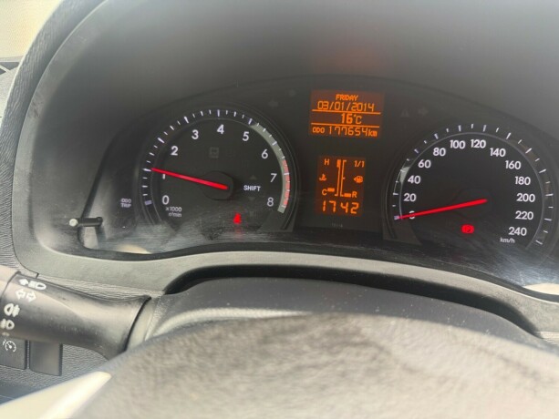 toyota-avensis-bensin-2014-big-9