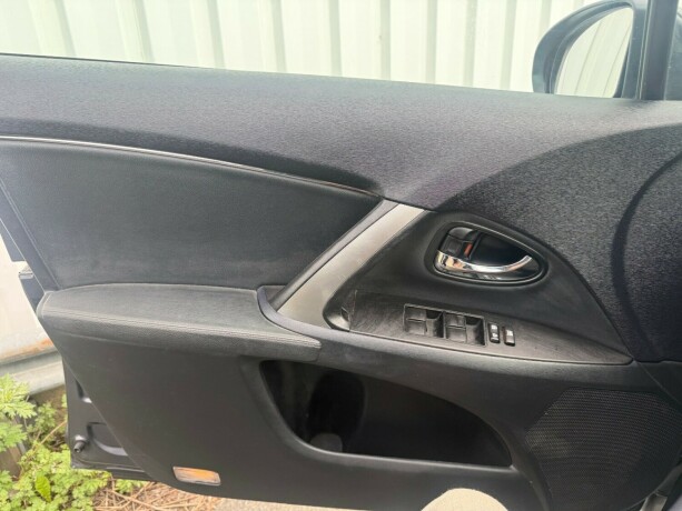 toyota-avensis-bensin-2014-big-11