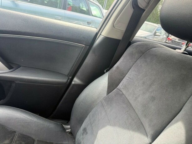 toyota-avensis-bensin-2014-big-29